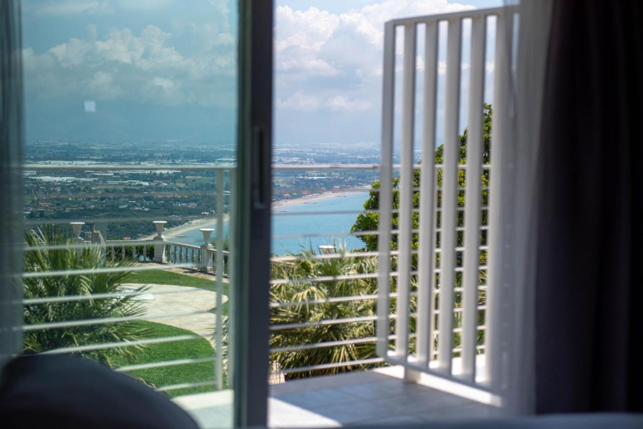 تيراتشينا La Librata Boutique Hotel المظهر الخارجي الصورة
