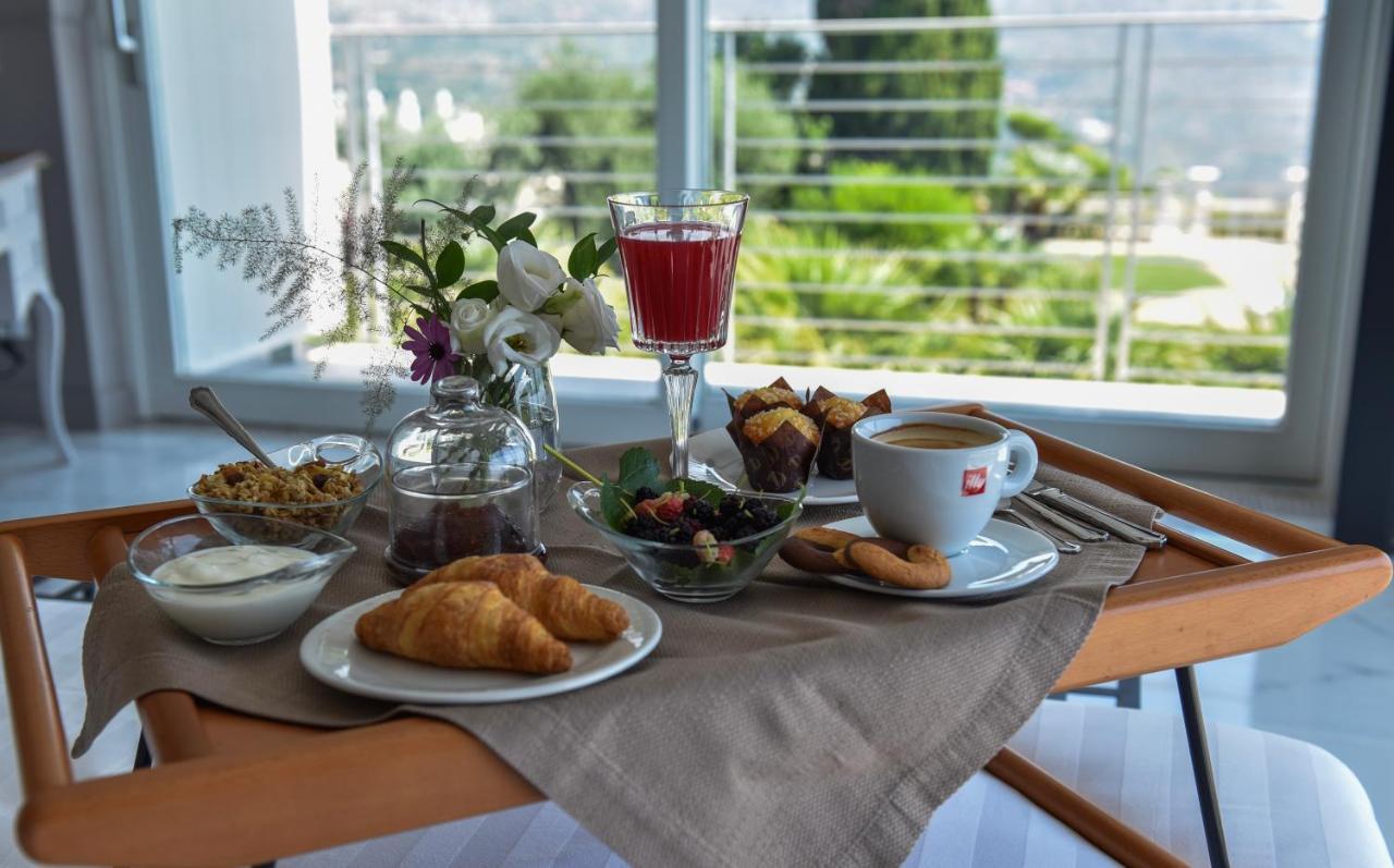 تيراتشينا La Librata Boutique Hotel المظهر الخارجي الصورة